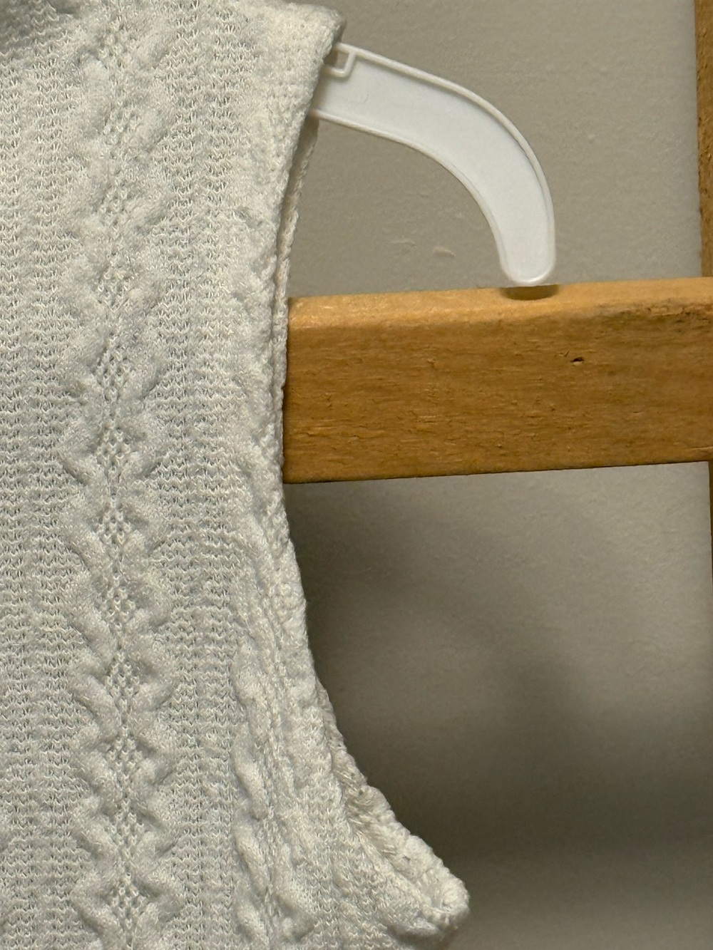 Forever 21 White Cable Knit Sleeveless Mock Neck Tank - Picture 5 of 9